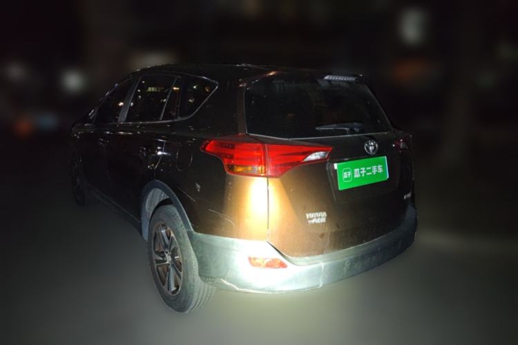 Used Toyota RAV4 2015 2.0L CVT Two-Wheel Drive Urban Edition Rear Left 45 Deg