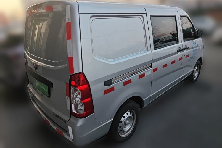 Used Wuling Rongguang S 2022 1.2L Base Model Window-Sealed 5-Seat LSI Car