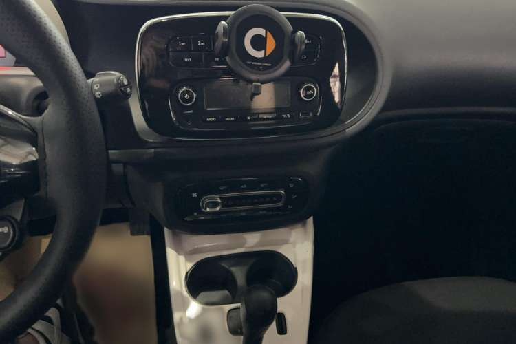 Used smart forfour 2016 1.0L 52 kW Dynamic Edition