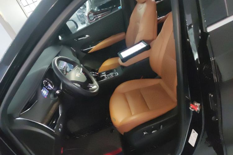 Used Cadillac XT4 2022 28T Two-Wheel Drive Prestige Version Left Front Seat