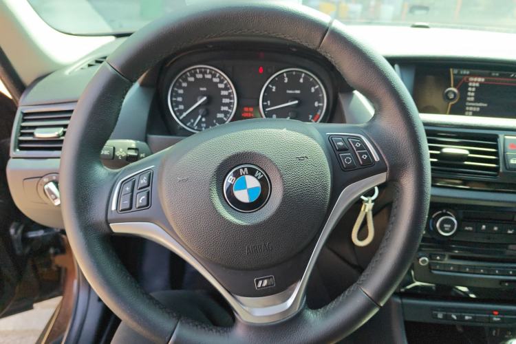 Used BMW X1 2014 sDrive18i Leading Model
