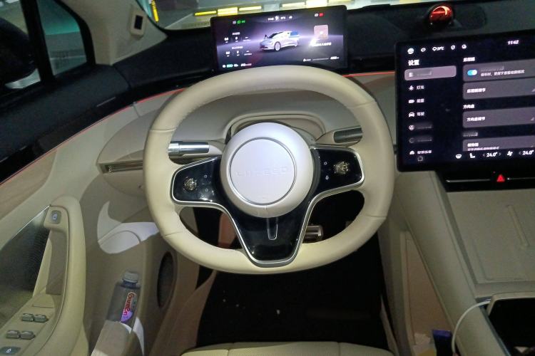 Used Hima Luxeed R7 2024 All-Electric 667 km Max