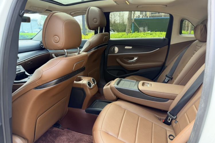 Used Mercedes-Benz E-Class 2018 Facelift E 200 L Sport Edition Interior 2