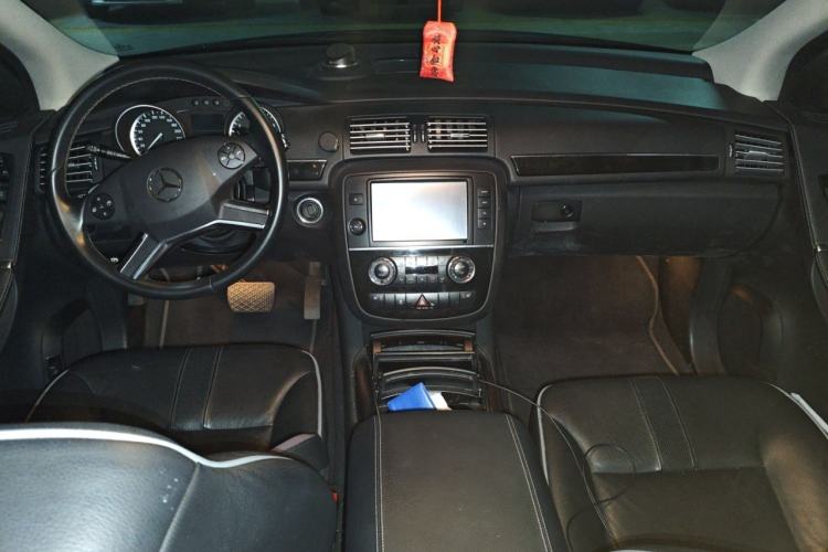 Used Mercedes-Benz R-Class 2017 R 320 4MATIC Business Edition Prestige Model