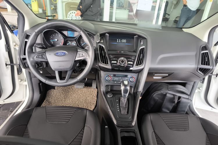 Used Ford Focus 2017 Sedan 1.6L Automatic Fashion Edition Smart Drive Version
