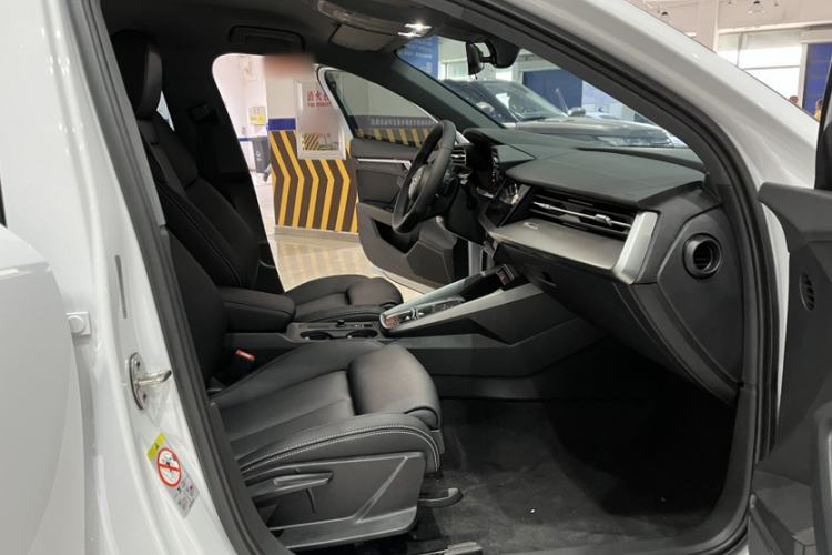 Used Audi A3 2021 Sportback 35 TFSI Advanced Sport Edition Interior 9