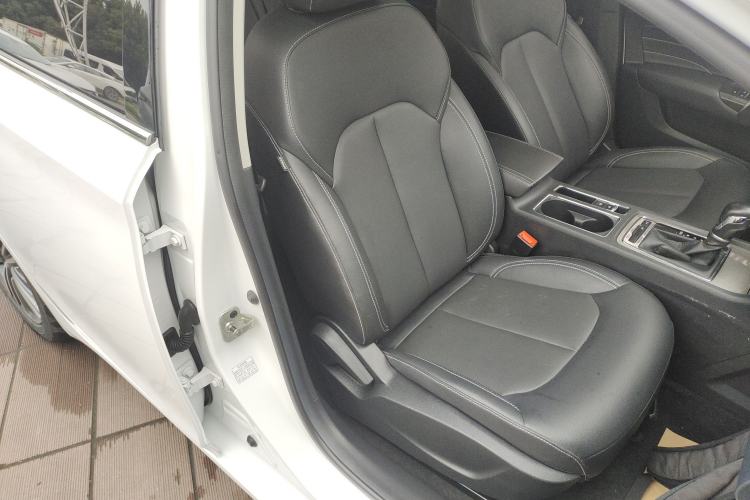 Used Roewe i6 2020 PLUS 1.6L CVT 4G Connected Glory Flagship Edition