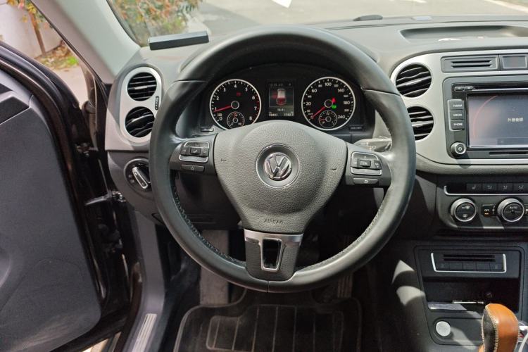 Used Volkswagen Tiguan 2015 1.8TSI Automatic Two-Wheel Drive Luxury Model

