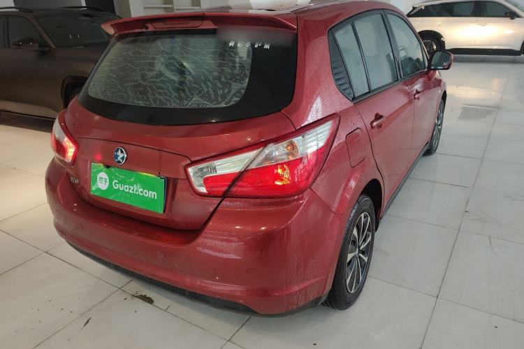 Used Venucia R50 2013 1.6L Automatic Fashion Edition Rear Right 45 Deg