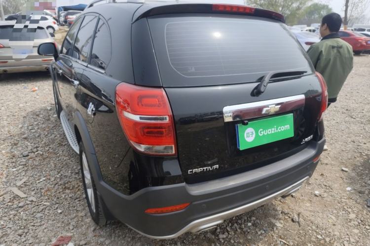 Used Chevrolet Captiva 2017 2.4L 4x4 Flagship Edition 7-Seater