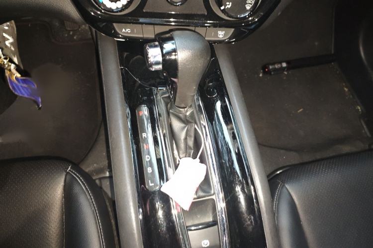 Used Honda Vezel 2020 1.5L CVT Pioneer Edition
