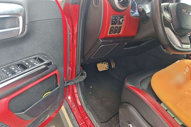 Used BAIC Off-Road BJ40 2021 2.0D Automatic Four-Wheel Drive Blade Hero Edition Adventurer Type Driver Seat