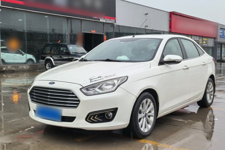 Used Ford Escort 2015 1.5L Manual Fashion Edition