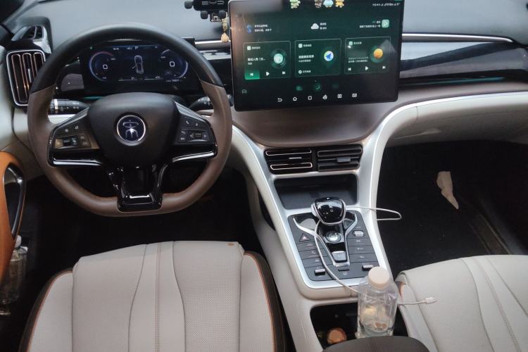 Used BYD Song Pro New Energy 2022 DM-i 110km Flagship Pro Model Center Console
