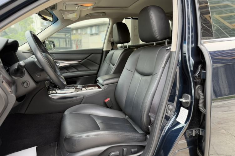 Used Infiniti Q70 2015 Q70L 2.5L Enjoyment Edition Interior 2