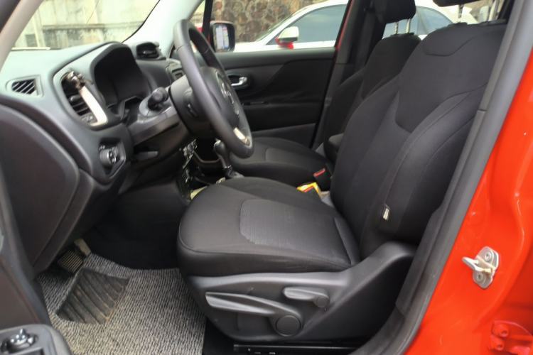 Used Jeep Renegade 2017 180T Automatic High-Energy Version
