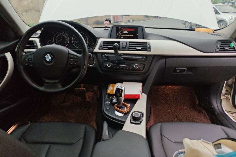 Used BMW 3 Series 2015 320Li Luxury Edition Fashion Model Center Console