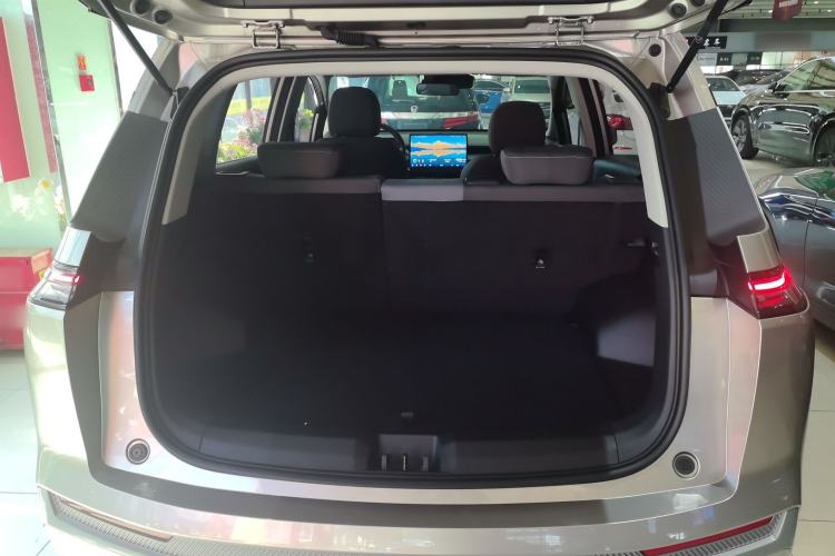 Used AION Y 2025 Plus 430 Smart Edition Trunk