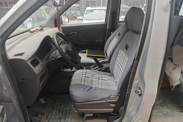 Used Wuling Rongguang V 2016 1.2L Practical Model Non-Power-Assisted
