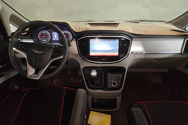 Used JAC Refine M4 2017 2.0T Manual Comfort Version