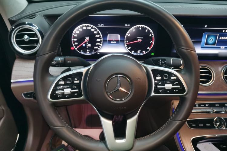 Used Mercedes-Benz E-Class 2020 Restyled E 300 L Exclusive Edition Steering Wheel