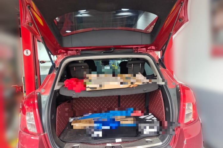 Used Buick Encore 2014 1.4T Automatic Two-Wheel Drive Urban Elite Model Trunk