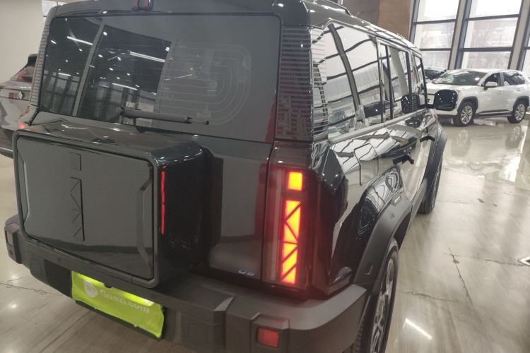 Used iCAR 03 2024 401km Two-Wheel Drive Standard Advanced Version Rear Right 45 Deg