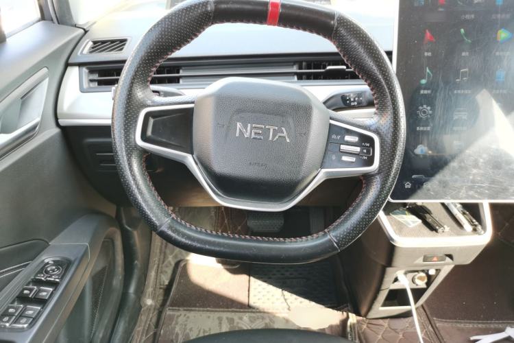 Used NETA V 2021 Standard Range Entertainment Version – Upgraded Model Steering Wheel