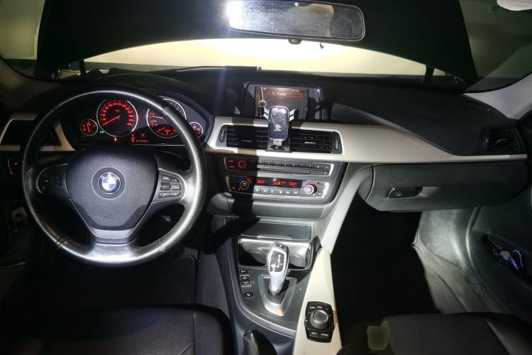 Used BMW 3 Series 2014 320Li Fashion Model
