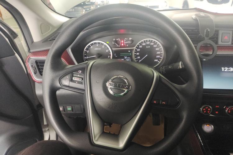 Used Nissan Lannia 2019 1.6L CVT Smart Connect Smart Cool Version China VI Standard Steering Wheel