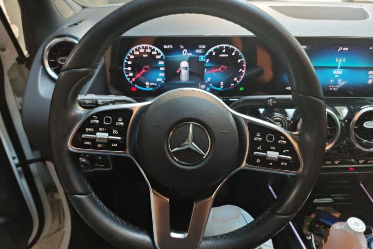 Used Mercedes-Benz B-Class 2021 B 200 Sport Edition Steering Wheel