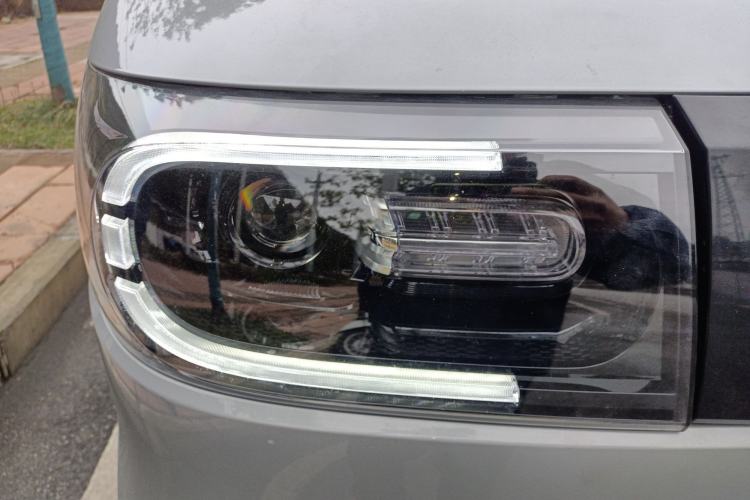 Used SAIC MAXUS Dana V1 2025 V1+ Long Wheelbase Low-Roof Multi-Function Version (62 kWh)
