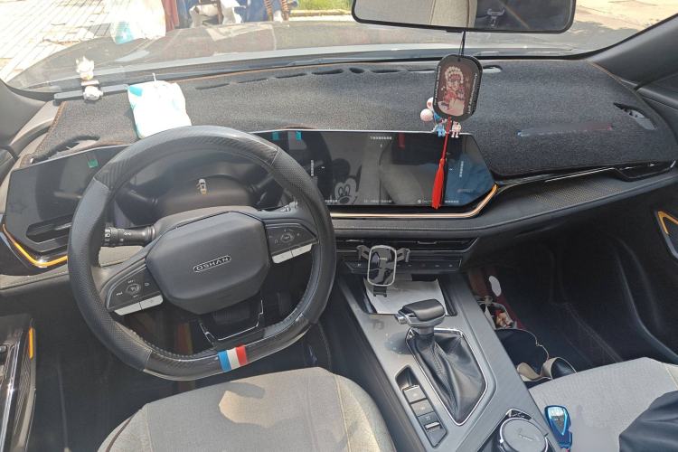 Used CHANGAN OSHAN X5 PLUS 2023 Revised 1.5T DCT Pioneer Edition
