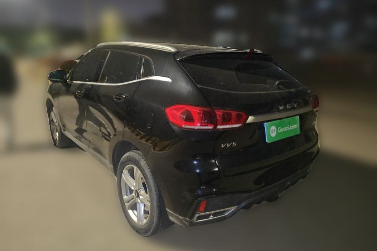 Used Wey VV5 2021 1.5T Two-Wheel Drive Color Pioneer
