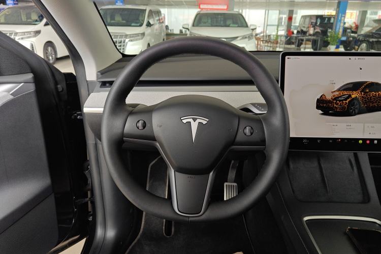 Used Tesla Model Y 2024 Rear-Wheel-Drive Version Steering Wheel