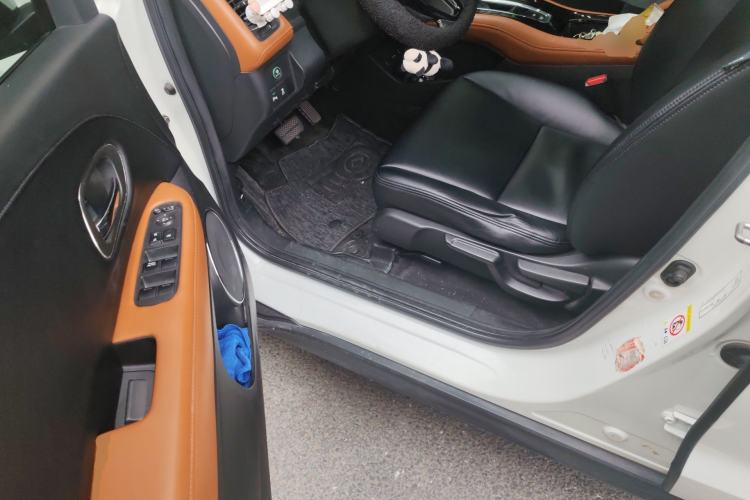 Used Honda Vezel 2015 1.8L CVT 2WD Luxury Model