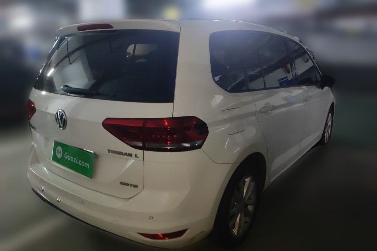 Used Volkswagen Touran 2016 Volkswagen Touran L 280TSI DSG Comfort Edition Rear Right 45 Deg