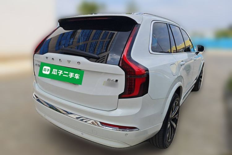 Used Volvo XC90 2025 Facelifted B6 Zhiyuan Luxury Version with 6 Seats
