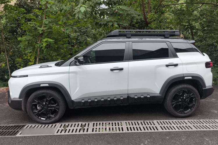 Used Geely Auto Cowboy 2025 1.5TD Trendy Play Edition Exterior 3