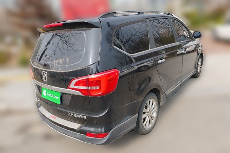 Used Baojun 730 2014 1.5L manual Comfort version 7 seats
