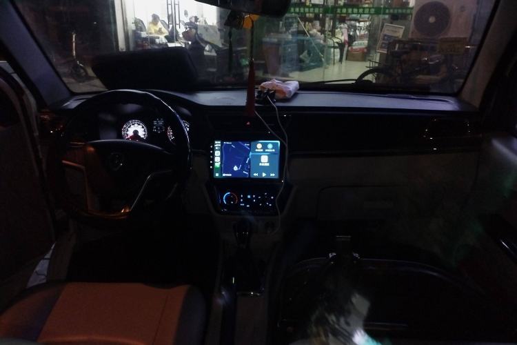 Used Jinbei New Hiace X30L 2021 1.5L Business Central Air-Conditioned Coach China VI Standard SWC15M Center Console