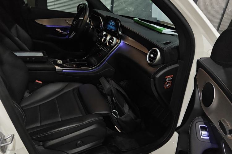 Used Mercedes-Benz GLC 2020 Facelifted GLC 260 L 4MATIC Dynamic Edition Right Front Seat