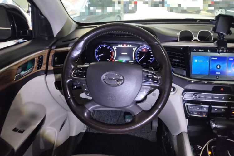 Used GAC Trumpchi GS8 2017 320T Two-Wheel Drive Luxury Smart Connectivity Version (7 Seats)