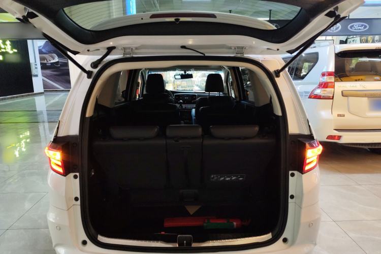 Used Honda Odyssey 2015 Updated Version 2.4L Smart Edition Trunk