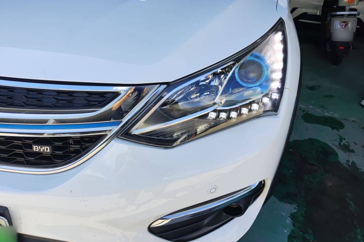 Used BYD Song New Energy 2017 Song DM 1.5TID All-Wheel Drive Luxury Model