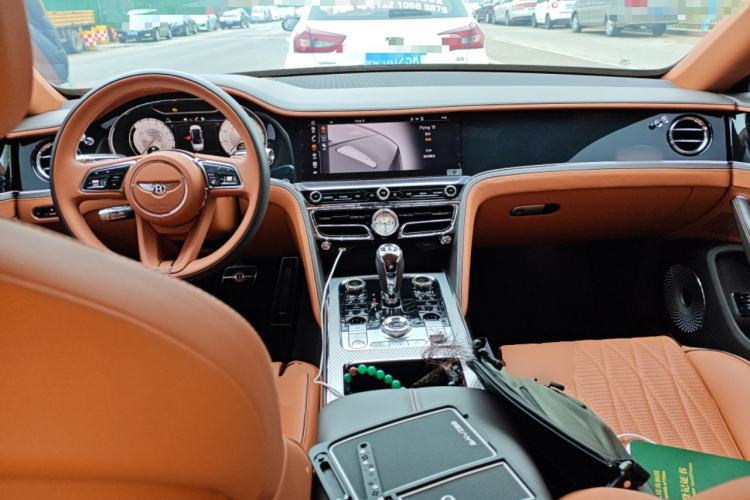 Used Bentley Flying Spur Plug-in Hybrid 2022 2.9T V6 Hybrid Mulliner Center Console