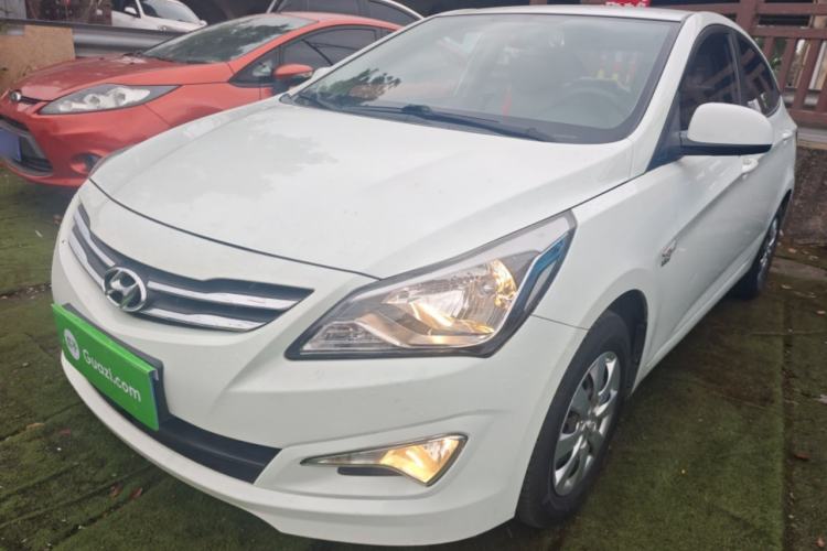 Used Hyundai Verna (older generation) 2014 1.4L Manual Smart GLS Trim