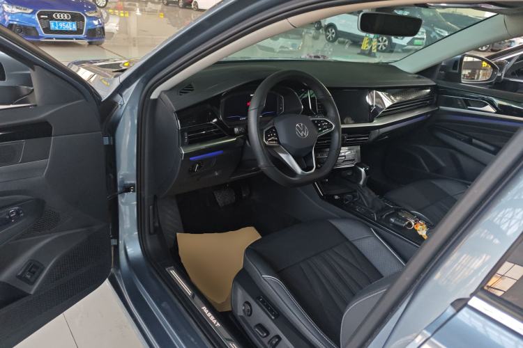 Used Volkswagen Passat 2022 330TSI Starry Luxury Edition