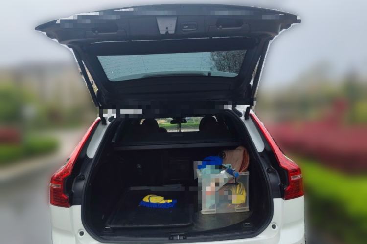 Used Volvo XC60 2024 B5 4x4 Smart Luxury Edition Trunk