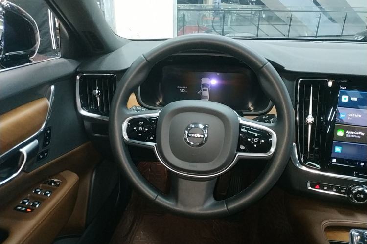 Used Volvo S90 2023 B5 Zhiyi Luxury Edition
